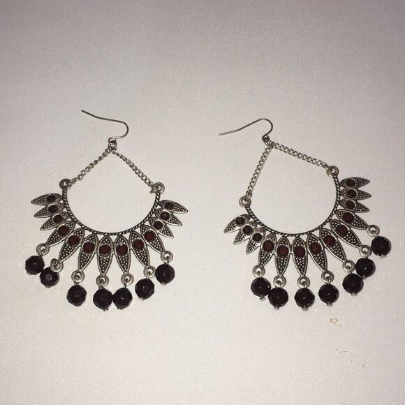 Earrings pierced  - Picture 1 of 8